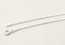 Charger l'image dans la galerie, Fine chaine en argent massif 925/1000 maille figaro 1,3 mm