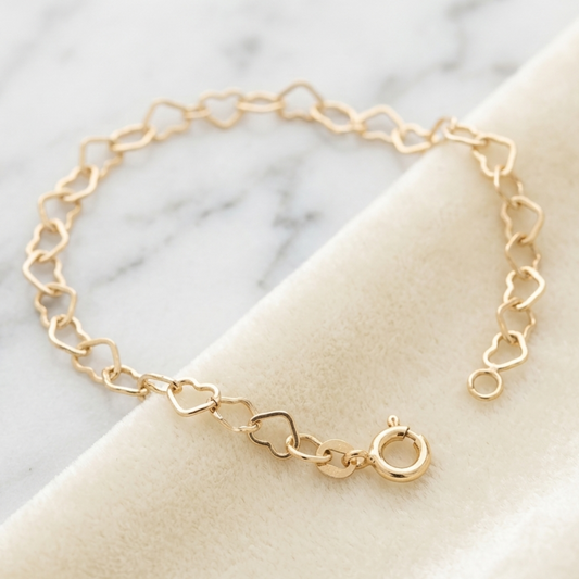 Bracelet maille cœur en plaqué or européen – Maillons cœurs ajourés