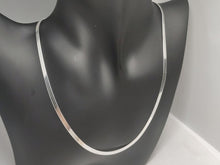 Charger l'image dans la galerie, Chaîne en argent massif 925/1000 maille serpent plate - avec écrin et sachet cadeau - pour femme ou enfant