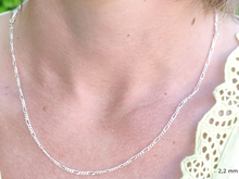 Charger l'image dans la galerie, Chaine en argent massif 925/1000 maille figaro 2,2 mm