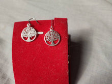 Charger l'image dans la galerie, Boucles d'oreilles argent massif 925/1000 motif arbre de vie