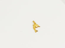 Load image into Gallery viewer, "Dolphin" pendant in solid 18 carat yellow gold 750/1000 18K