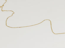 Charger l'image dans la galerie, Fine chaine en or jaune massif 18 carats 18K 750/1000 maille forçat diamantée