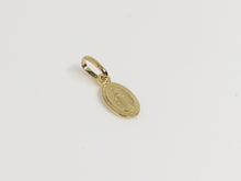 Load image into Gallery viewer, "Virgin Medal" pendant in solid 18-carat yellow gold 750/1000 18K