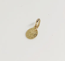 Load image into Gallery viewer, "Virgin Medal" pendant in solid 18-carat yellow gold 750/1000 18K