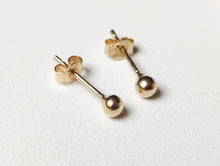Load image into Gallery viewer, 375/1000 yellow gold ball stud earrings