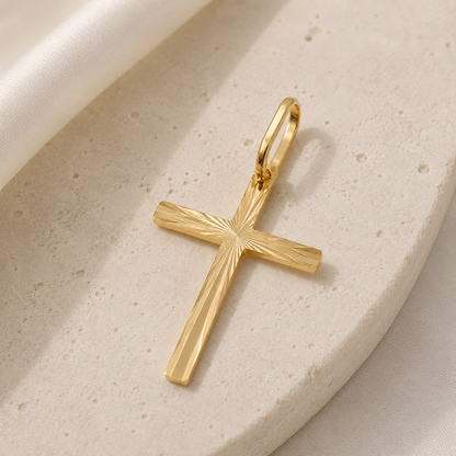 Pendentif croix facettée massive en or jaune 18 carats 750/1000