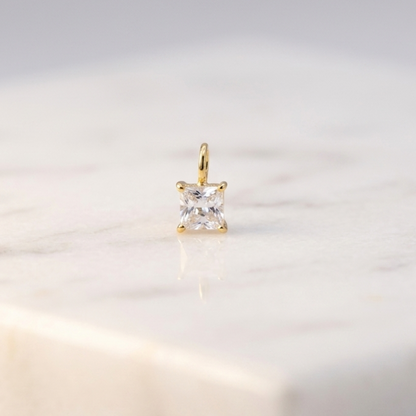 Pendentif Solitaire Oxyde de Zirconium en Plaqué Or Européen – Carrée, Ovale ou Poire