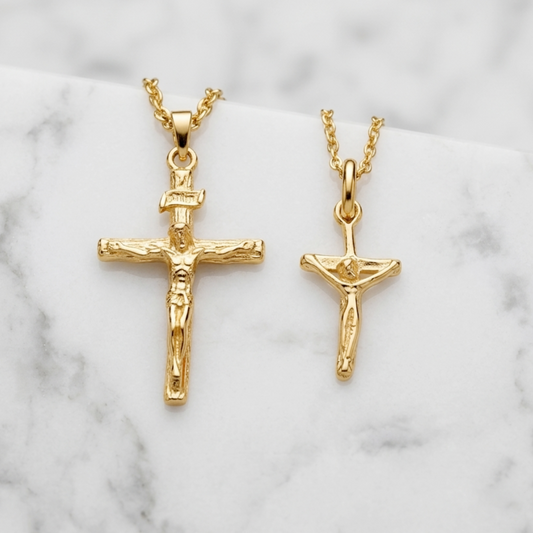 Pendentif Croix avec Christ en Plaqué Or Européen – Crucifix Religieux