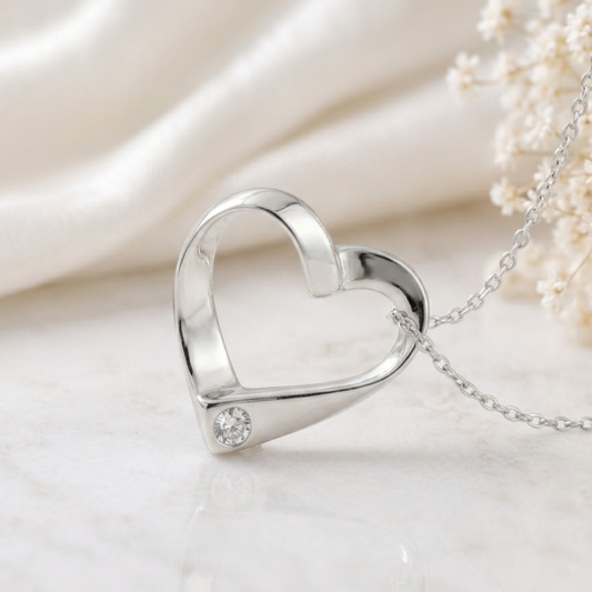 Pendentif Cœur Ruban avec Zirconium en Argent Massif 925/1000 – Cœur Ouvert