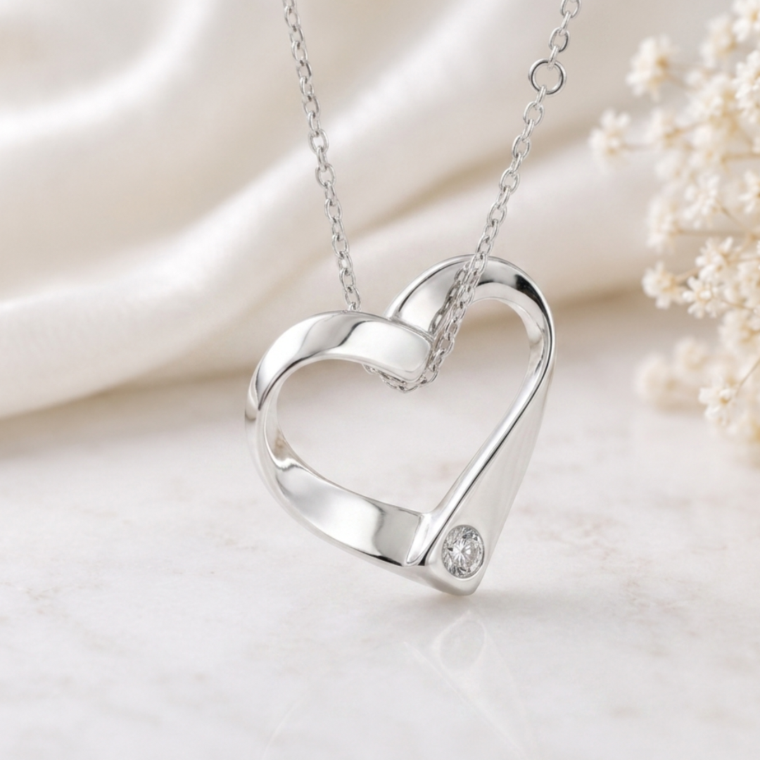 Pendentif Cœur Ruban avec Zirconium en Argent Massif 925/1000 – Cœur Ouvert