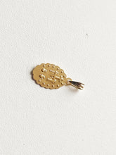 Charger l&#39;image dans la galerie, Pendentif Médaille Vierge miraculeuse or jaune massif 18 carats 750/1000 18K - symbole religieux - avec écrin berlingot et sachet cadeau
