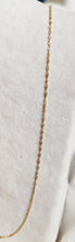 Load image into Gallery viewer, 18 carat solid gold chain - 750/1000 - Singapore mesh
