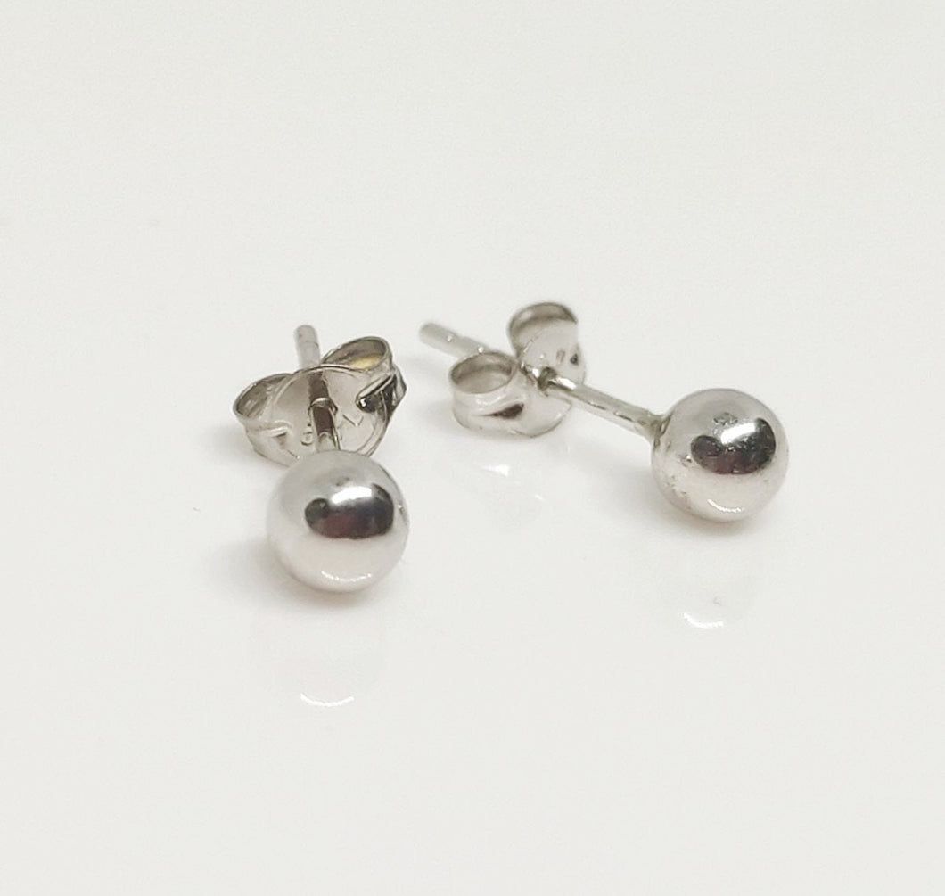 Boucles d'oreilles puces boules en or blanc 18 carats 750/1000