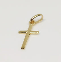 Charger l&#39;image dans la galerie, Pendentif croix en or jaune massif 18 carats 750/1000 18K   - avec écrin et sachet cadeau
