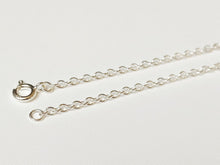 Load image into Gallery viewer, 925/1000 solid silver chain, 2.3 mm curb link
