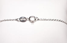 Load image into Gallery viewer, Fine chain in solid 925 silver - horse link - 1 mm
