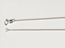 Load image into Gallery viewer, Fine solid silver chain 925/1000 diamond-cut curb link 0.9 mm
