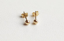Load image into Gallery viewer, 375/1000 yellow gold ball stud earrings
