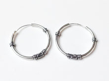 Load image into Gallery viewer, Bali hoop earrings in solid 925/1000 silver - patterned hoops style 6
