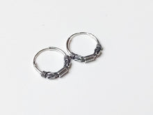 Load image into Gallery viewer, Bali hoop earrings in solid 925/1000 silver - patterned hoops style 1
