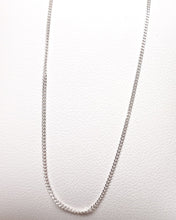 Load image into Gallery viewer, Fine solid silver chain 925/1000 diamond-cut curb link 0.9 mm
