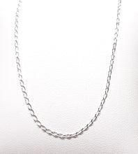 Load image into Gallery viewer, Fine chain in solid 925 silver - horse link - 1 mm

